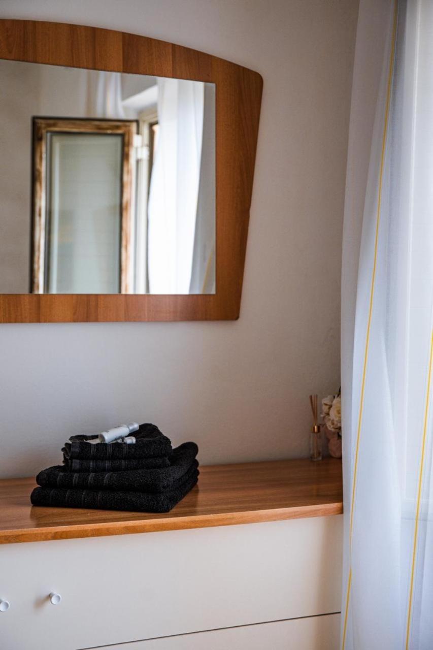 Le Chevalier Apartment Castiglione De Sicilia Bagian luar foto